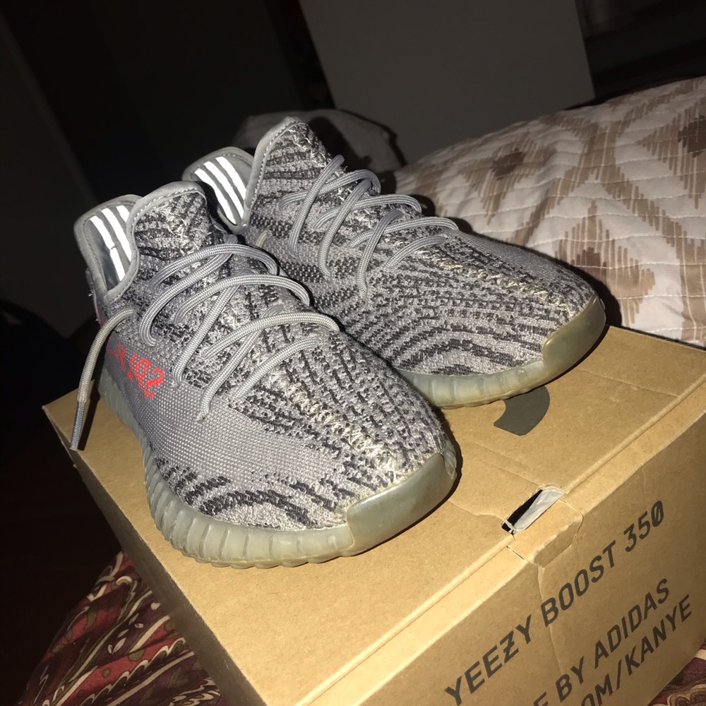 Yeezy Boost 350 Beluga 2.0 Size 9